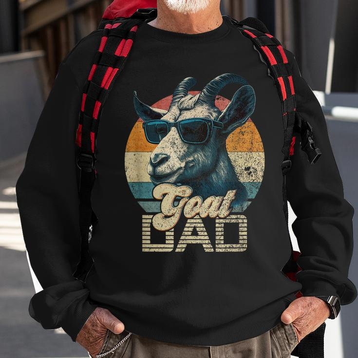 Vintage Retro Goat Dad Best Goat Daddy Funny Fathers Day Sweatshirt Gifts for Old Men