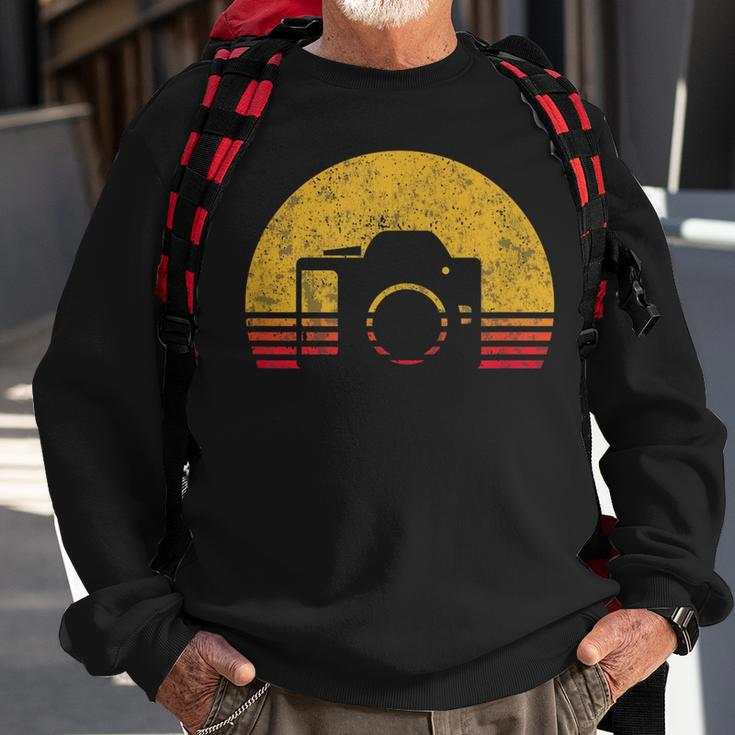 Vintage Retro Sunset Camera Photographer Gift Sweatshirt Gifts for Old Men