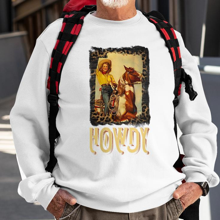 Howdy Vintage Rustic Rodeo Western Southern Cowgirl Portrait Gift For Womens Sweatshirt Gifts for Old Men