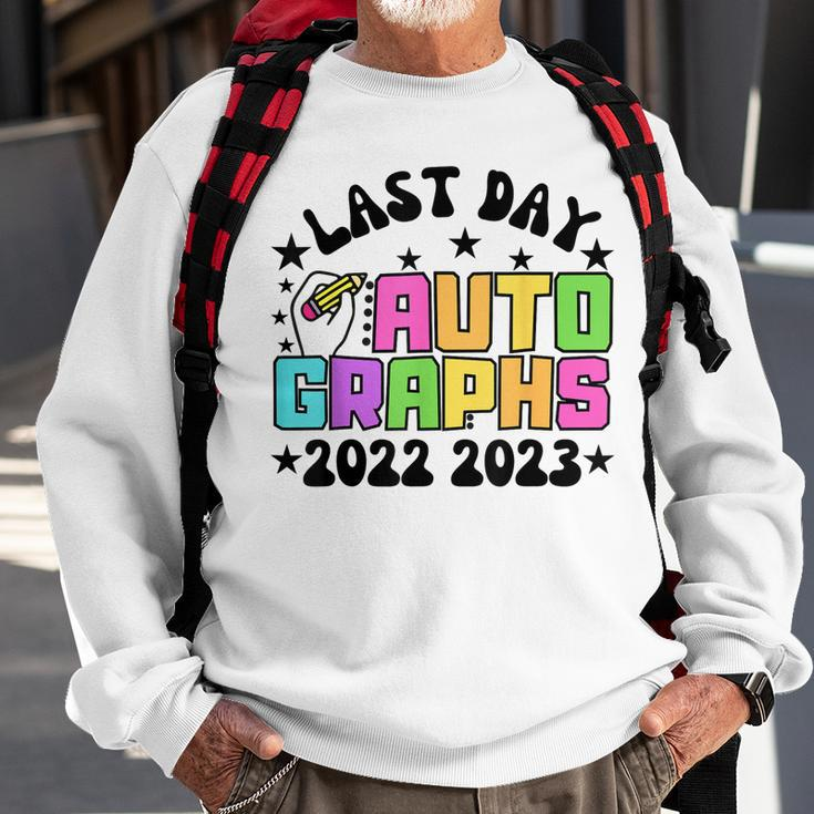 Last Day Autographs 2023 Kindergarten Teacher Graduation Sweatshirt Gifts for Old Men