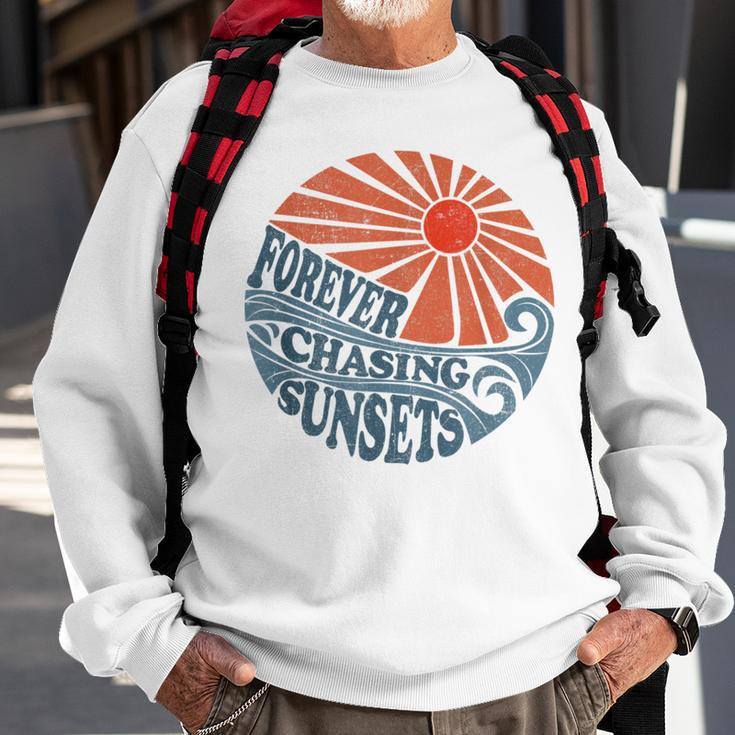 Vintage Forever Chasing Sunsets Retro 70S Beach Vacation Sweatshirt Gifts for Old Men