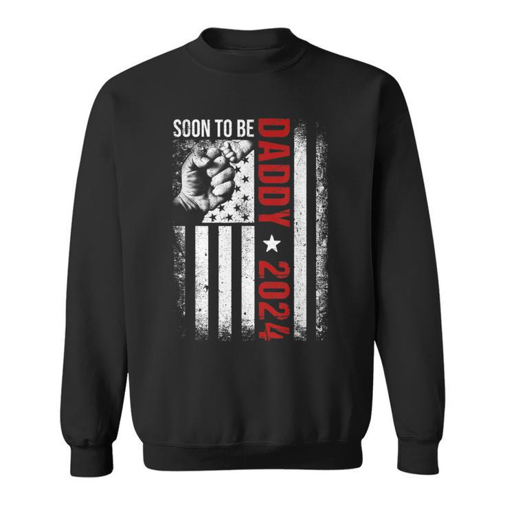 Soon To Be Daddy Est 2024 New Dad Pregnancy Fathers Day  Sweatshirt