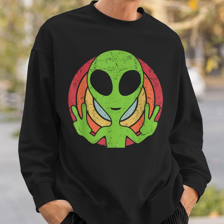 Retro 80'S Style Vintage Ufo Lover Alien Space Sweatshirt Gifts for Him