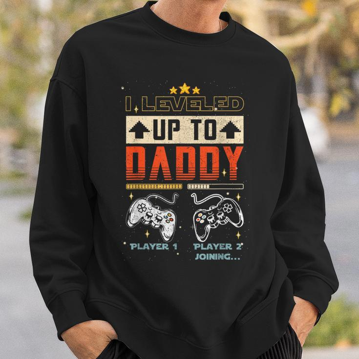 I Leveled Up To Daddy 2023 Fathers Day Gift Soon To Be Dad Sweatshirt Gifts for Him