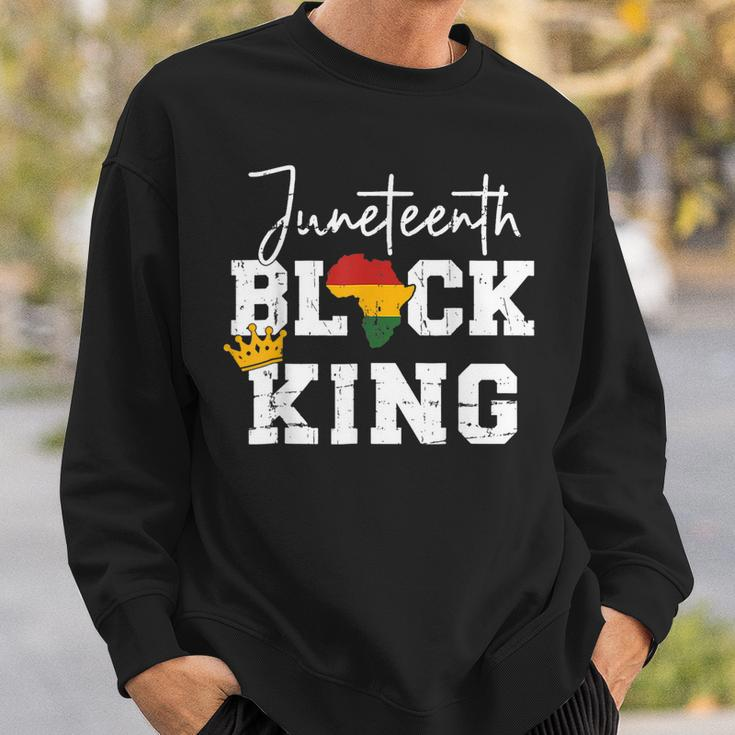 Junenth Black King With Pan African Map Flag Men Boys Sweatshirt Gifts for Him