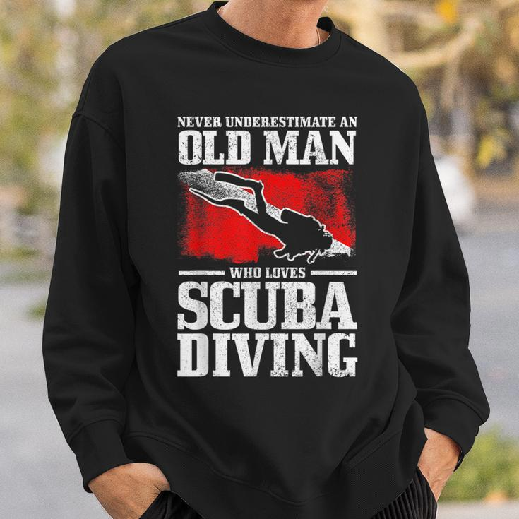 Never Underestimate An Old Man Who Loves Scuba Diving Diver Gift For Mens Sweatshirt Gifts for Him