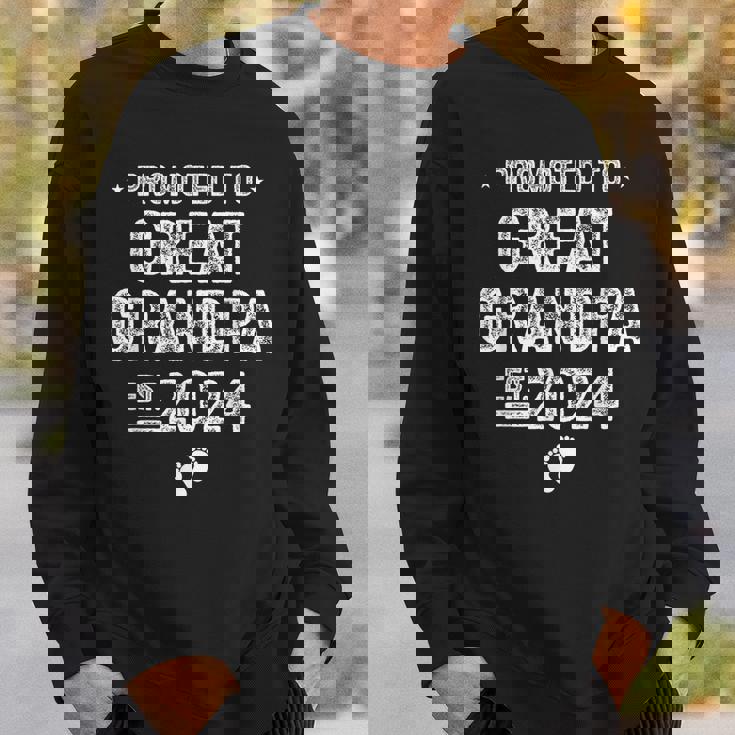 Promoted To Great Grandpa 2024 Soon To Be Great Grandpa Sweatshirt Gifts for Him