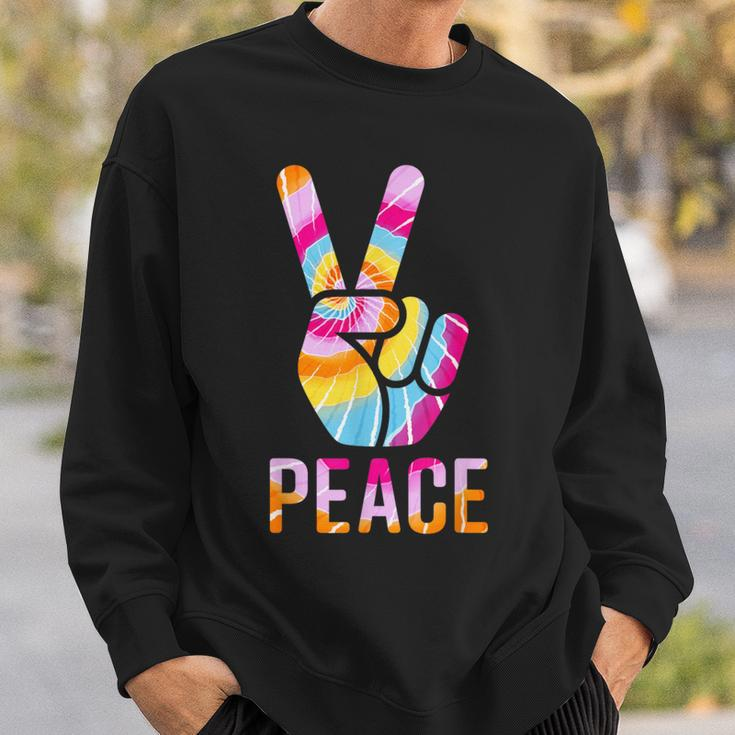 Retro 60’S 70’S Tie Dye Peace V Hand Sign Hippie Graphic Sweatshirt Gifts for Him