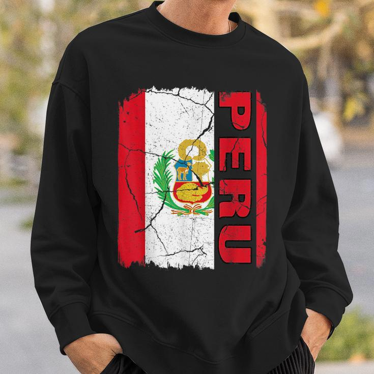 Vintage Peruvian Flag Peru Pride Roots Heritage Gift Sweatshirt Gifts for Him