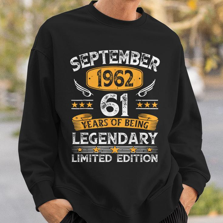 Vintage September 1962 61 Years Old 61St Birthday Sweatshirt Gifts for Him