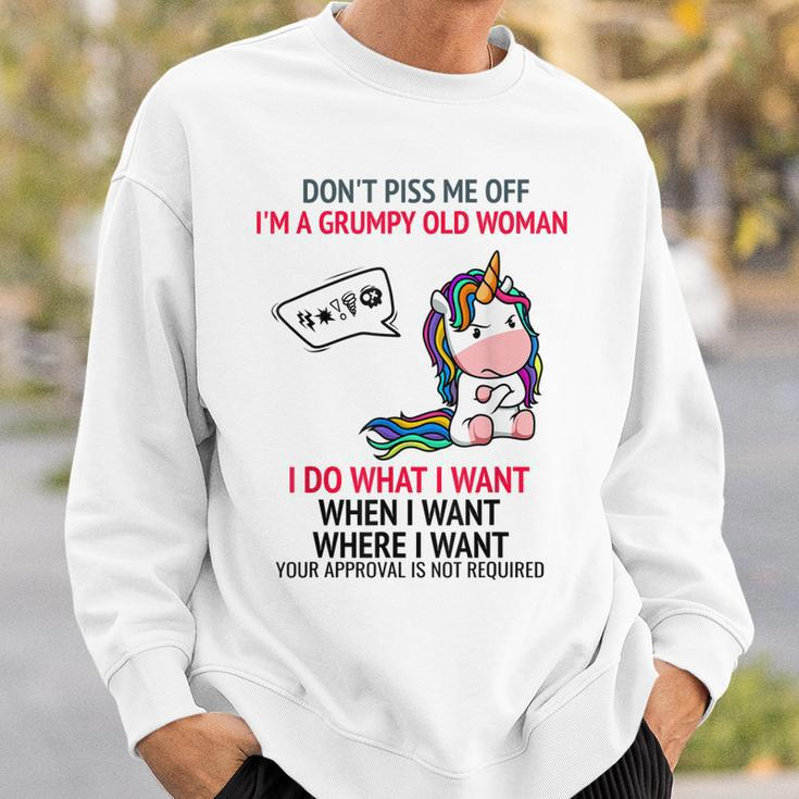 Dont Piss Me Off Im A Grumpy Old Woman Cute Unicorn Funny Sweatshirt Gifts for Him