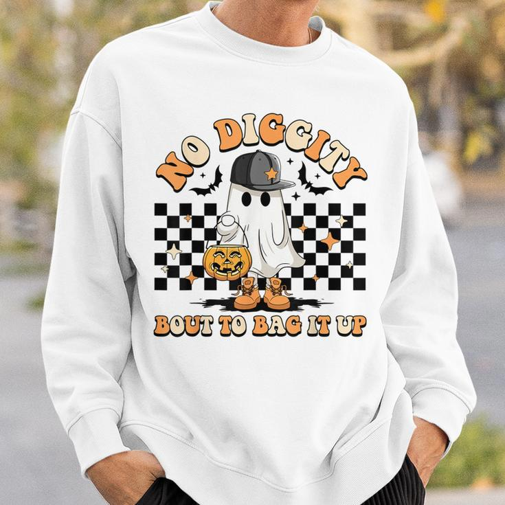 No Diggity Bout To Bag It Up Retro Halloween Spooky Season Sweatshirt Gifts for Him