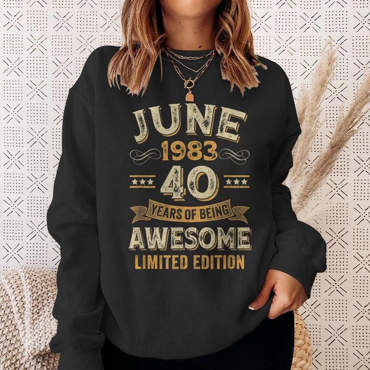 40 Years Awesome Vintage June 1983 40Th Birthday Sweatshirt Gifts for Her