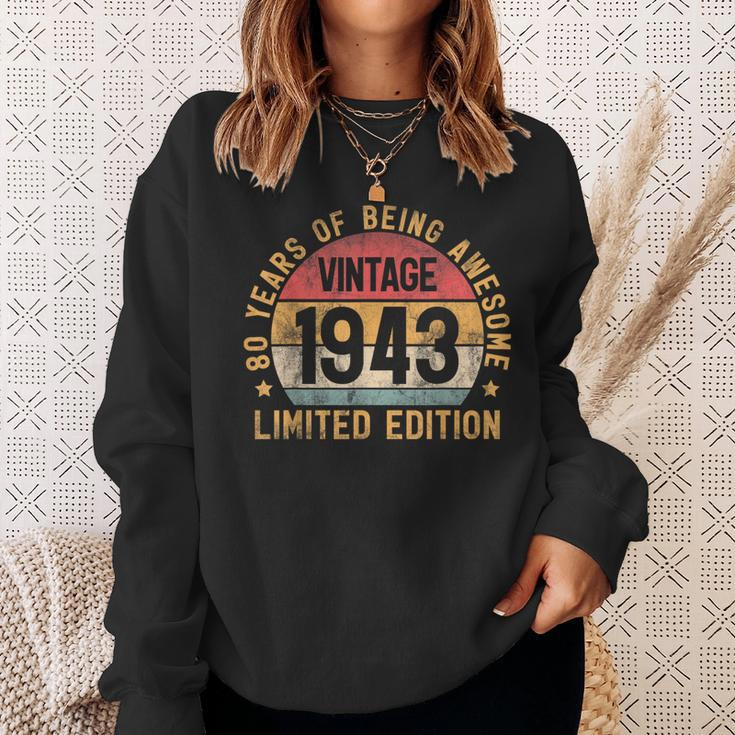 80Th Birthday Vintage 1943 Men Turning 80 Bday 80 Years Old Sweatshirt Gifts for Her