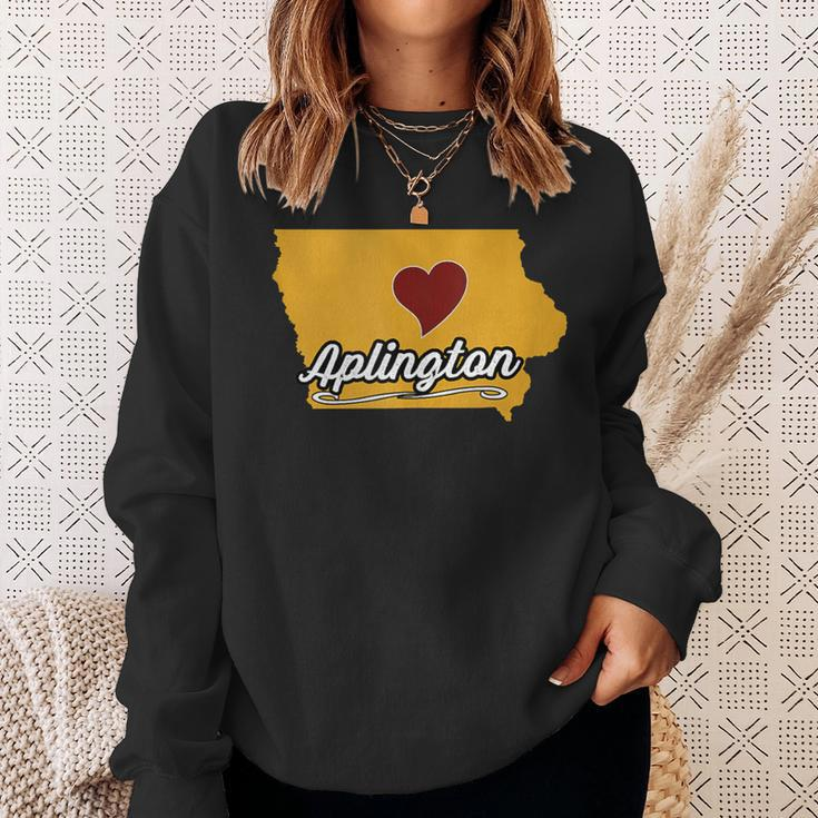 Aplington Iowa Ia Usa Cute Souvenir Merch Us City State Sweatshirt Gifts for Her