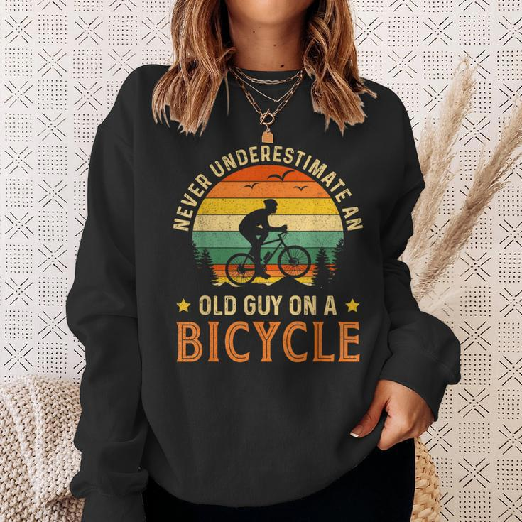 Bike Vintage Never Underestimate An Old Guy On A Bicycle Sweatshirt Gifts for Her