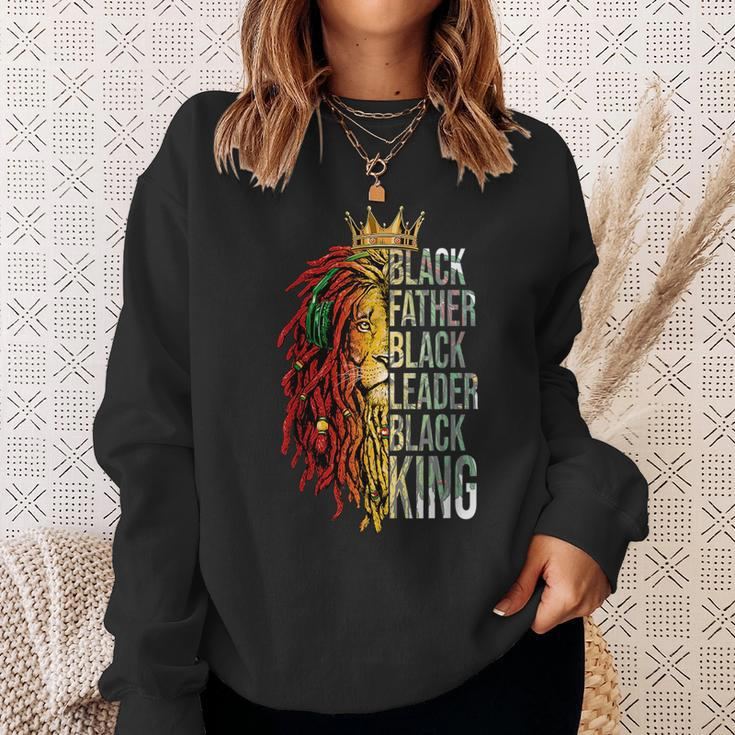 Black Father Leader King Melanin Men African Fathers Day Sweatshirt Gifts for Her