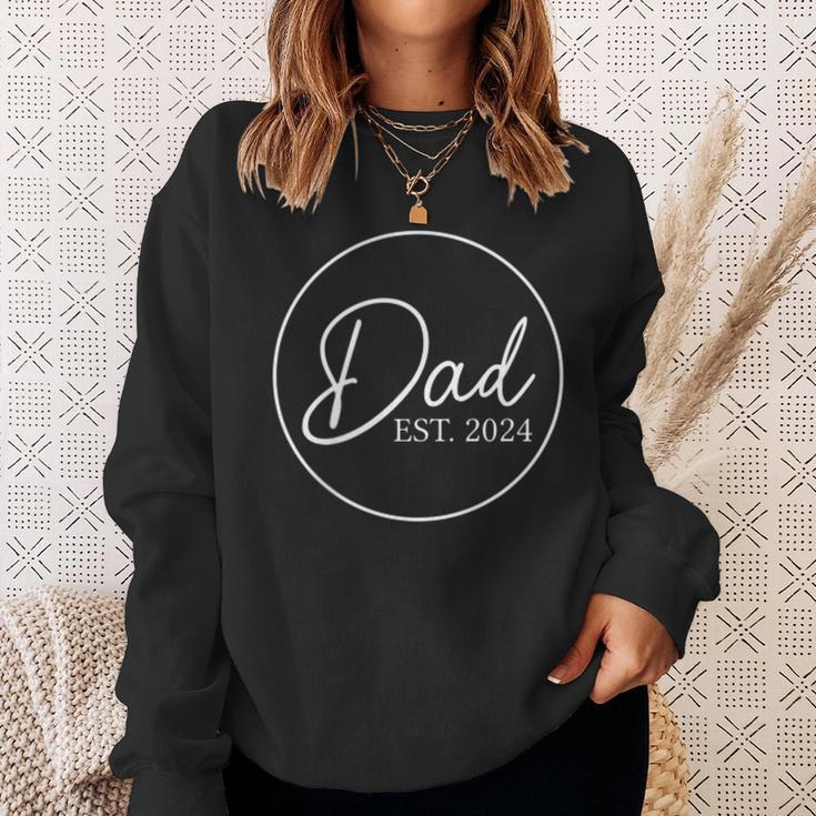 Dad 2024 Circle Pregnancy Announcement Father To Be 2024 Dad Sweatshirt Gifts for Her