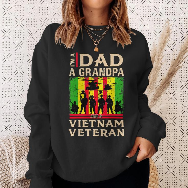 Dad Grandpa Vietnam Veteran Shirts Veteran Fathers Day 230 Sweatshirt Gifts for Her