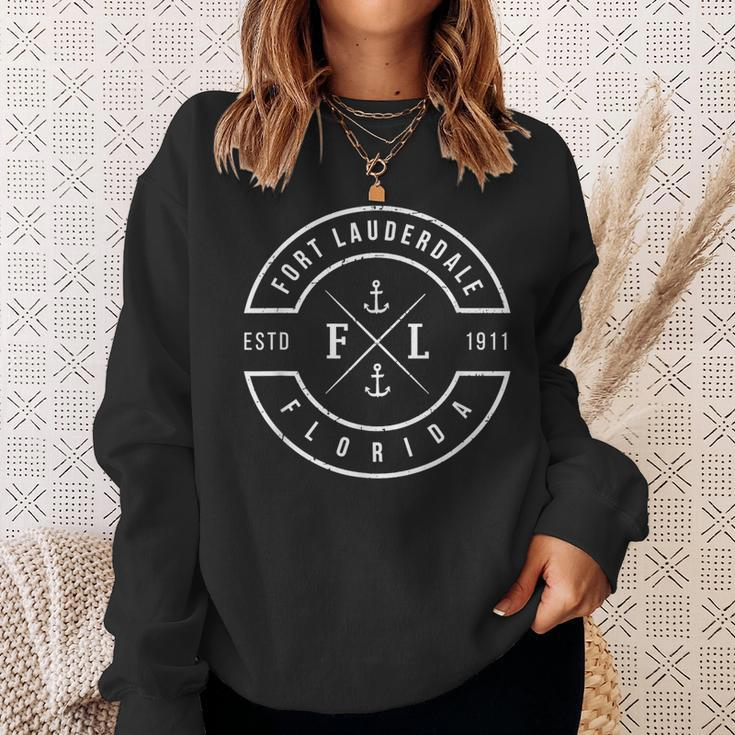Fort Lauderdale FloridaEmblem Fl Gifts Souvenirs Sweatshirt Gifts for Her