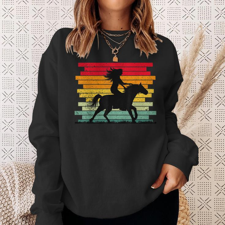 Girl Horse Riding Vintage Cowgirl Dressage Texas Ranch Retro Sweatshirt Gifts for Her