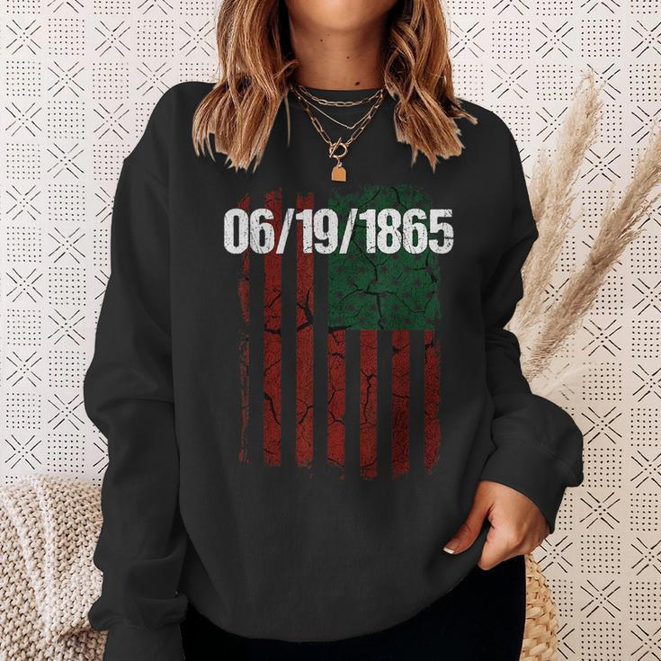Junenth 1865 Black Pride Gift Sweatshirt Gifts for Her