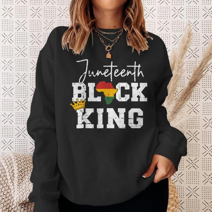 Junenth Black King With Pan African Map Flag Men Boys Sweatshirt Gifts for Her
