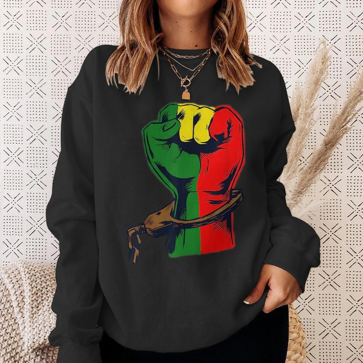 Junenth Fist Black African American Freedom Since 1865 Sweatshirt Gifts for Her