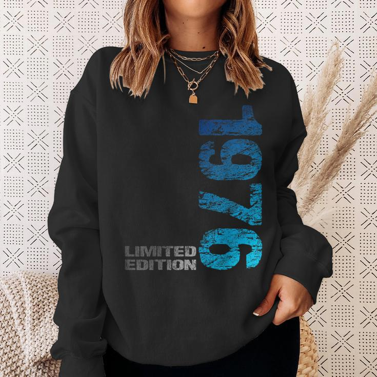 Limited Edition 1976 47Th Birthday Born 1976 Sweatshirt Gifts for Her