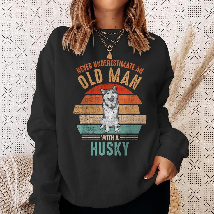 Mb Never Underestimate An Old Man With A Husky Sweatshirt Gifts for Her