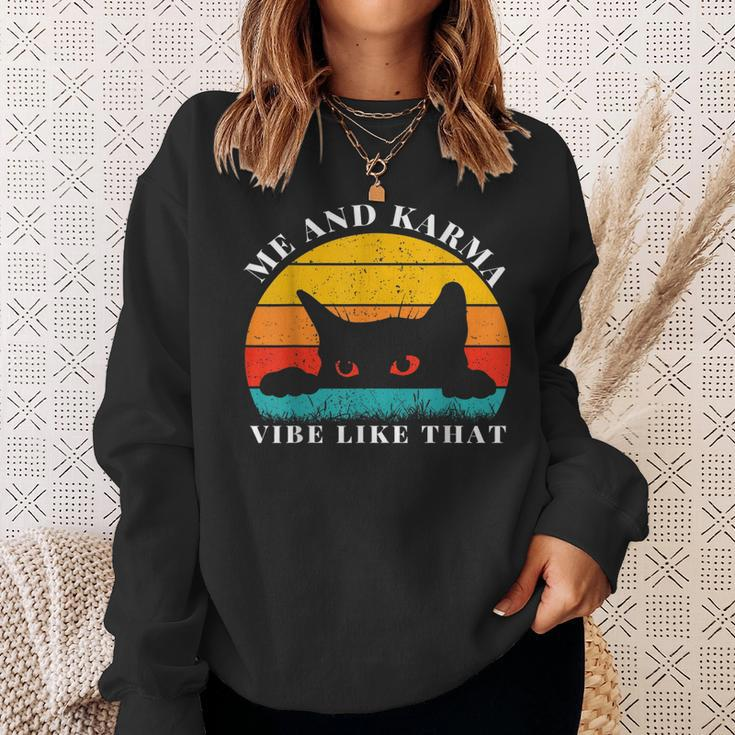 Me An Karma Vibe Like That Vintage Cute Cat N Sweatshirt Gifts for Her