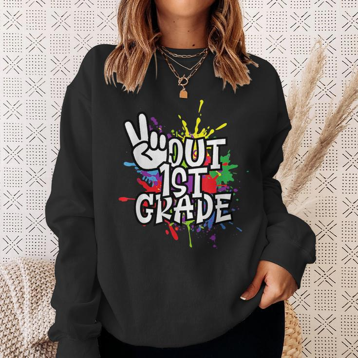 Peace Out First 1St Grade Class Of 2023 - Happy Last Day Sweatshirt Gifts for Her