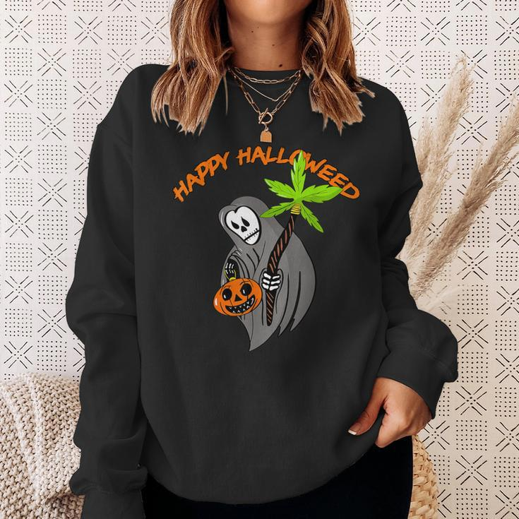 Smoking Weed Clothes Happy Hallowed Quote For 420 Supporter Sweatshirt Gifts for Her