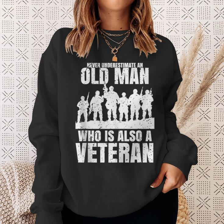 Never Underestimate An Old Man Who Is Also A Veteran Dad Sweatshirt Gifts for Her