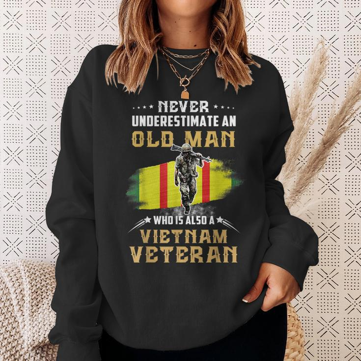 Never Underestimate An Old Vietnam Veteran Veteran Day Xmas Sweatshirt Gifts for Her
