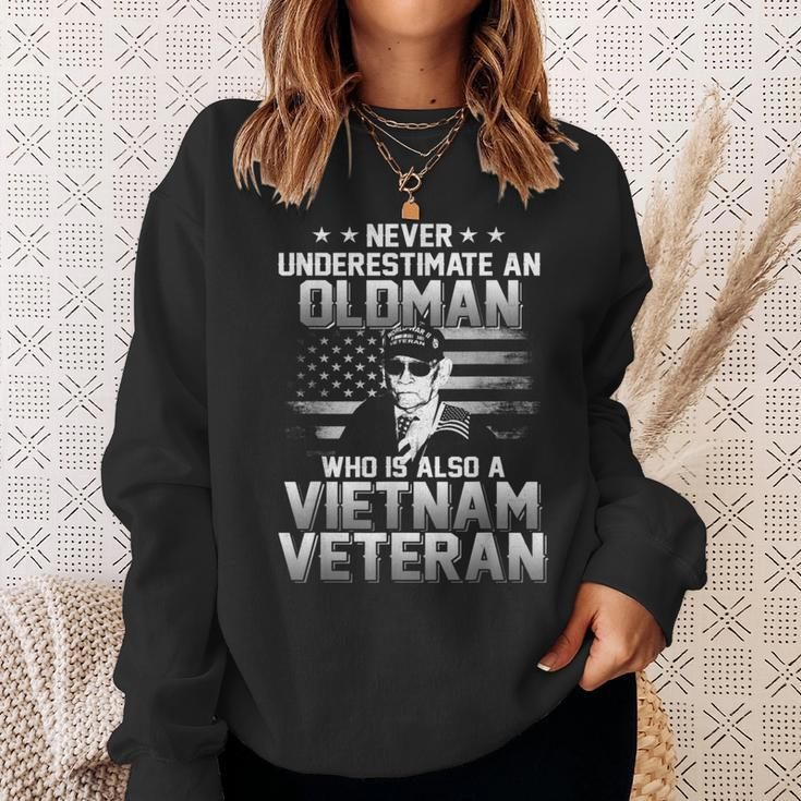 Never Underestimate An Oldman Vietnam Veteran Sweatshirt Gifts for Her