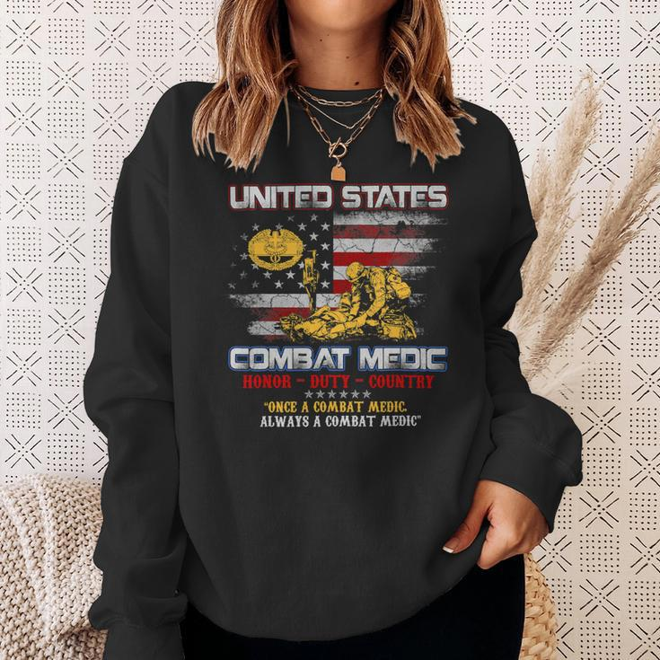 Veteran Vets US Army Combat Medic Veteran Vintage Honor Duty Country 153 Veterans Sweatshirt Gifts for Her