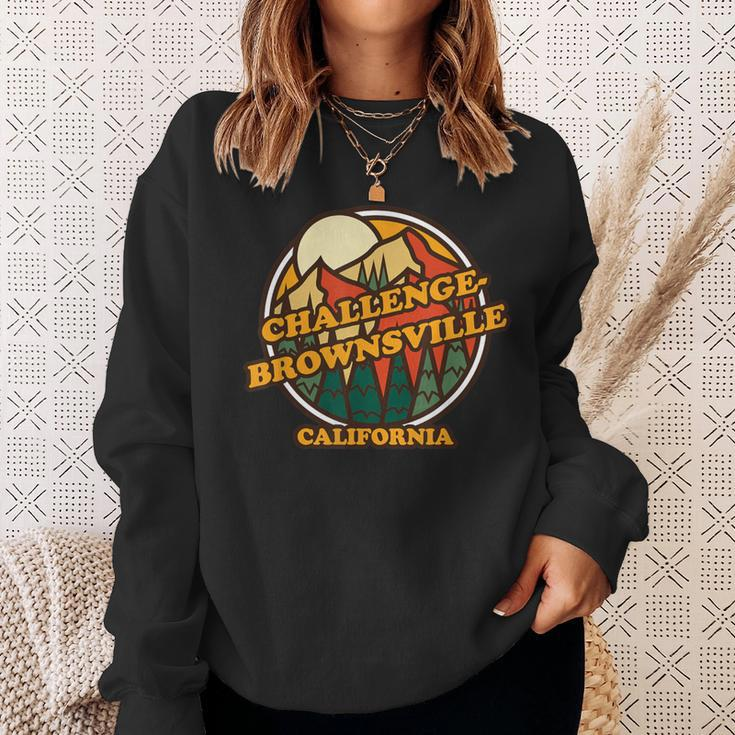Vintage Challenge-Brownsville California Mountain Hiking Pr Sweatshirt Gifts for Her
