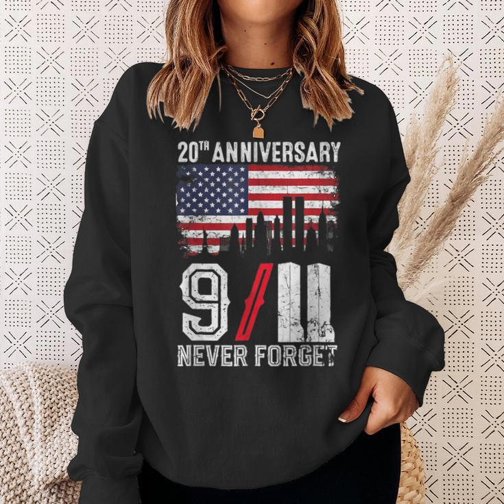 Vintage Design Patriotic Day Never Forget 2001 911 Sweatshirt Gifts for Her
