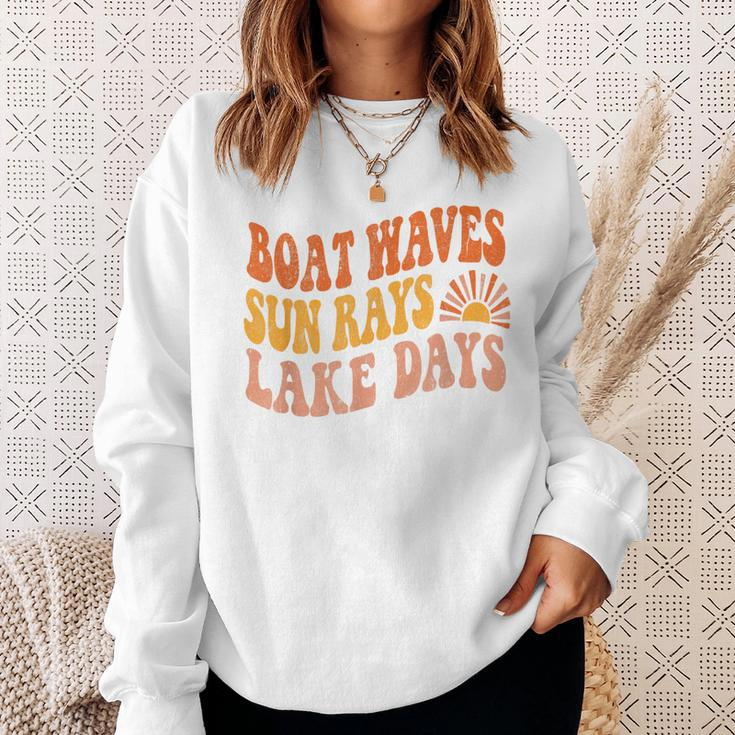 Boat Waves Sun Rays Lake Days Cute Retro 70S Summer Vacation Sweatshirt Gifts for Her