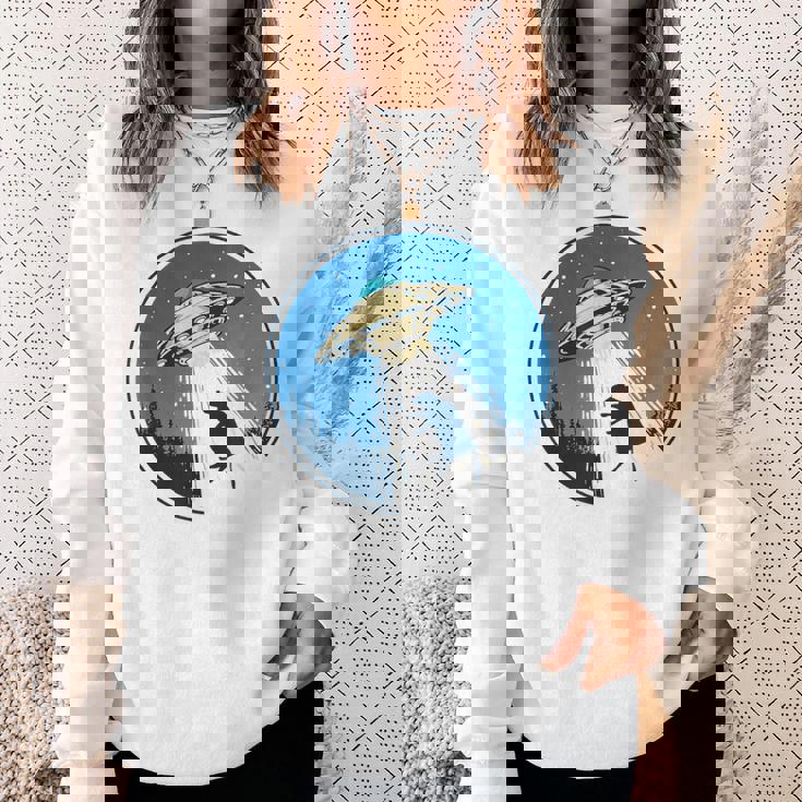 Cow Snatch Vintage Distressed Ufo Flying Saucer Sweatshirt Gifts for Her
