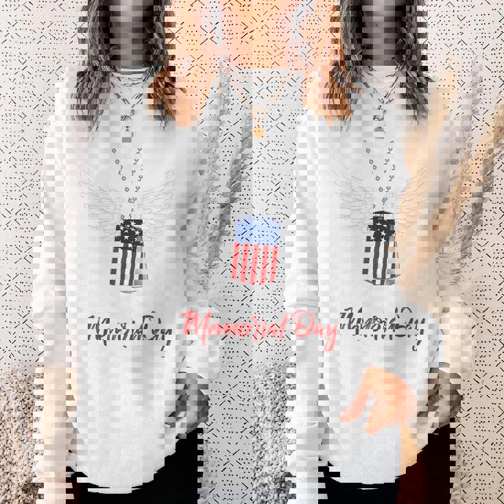 Memorial Day Proud Remembrance Day Dog Tags Chain Servicemen Sweatshirt Gifts for Her