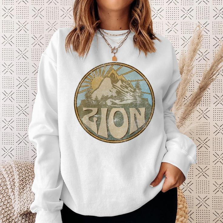 Zion National Park Utah Nature Mountains Hiking Outdoors Sweatshirt Gifts for Her