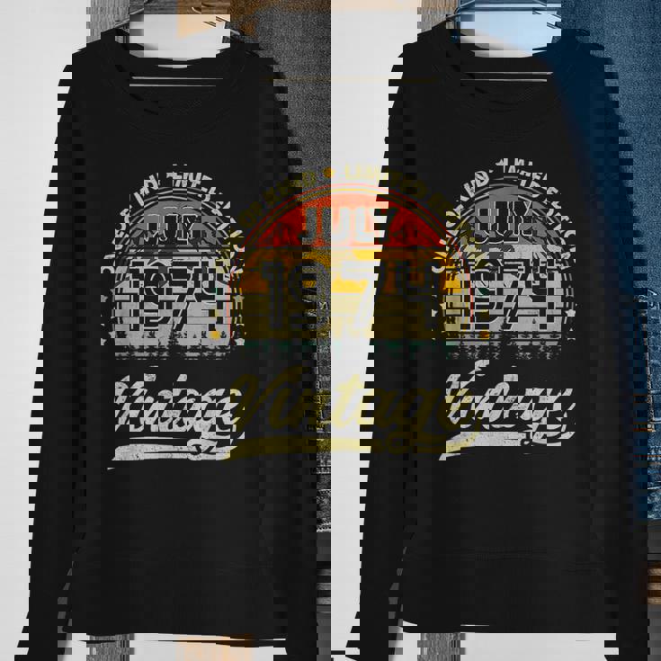 47Th Birthday Gifts 47 Years Old Retro Born In July 1974 Sweatshirt Gifts for Old Women