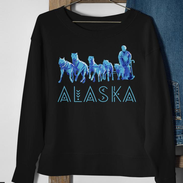 Alaska Sled Dogs Mushing Team Snow Sledding Mountain Scene Sweatshirt Gifts for Old Women