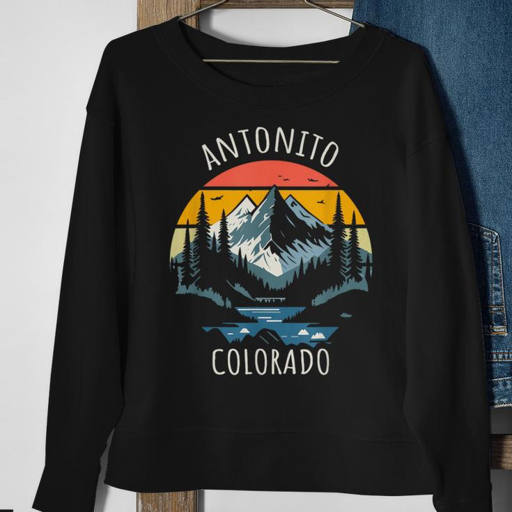 Antonito Colorado Usa Retro Style Mountain Sweatshirt Gifts for Old Women