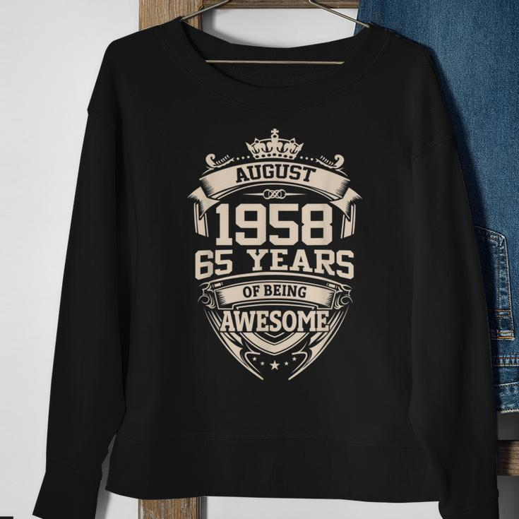 August 1958 65 Years Of Being Awesome 65Th Birthday Sweatshirt Gifts for Old Women