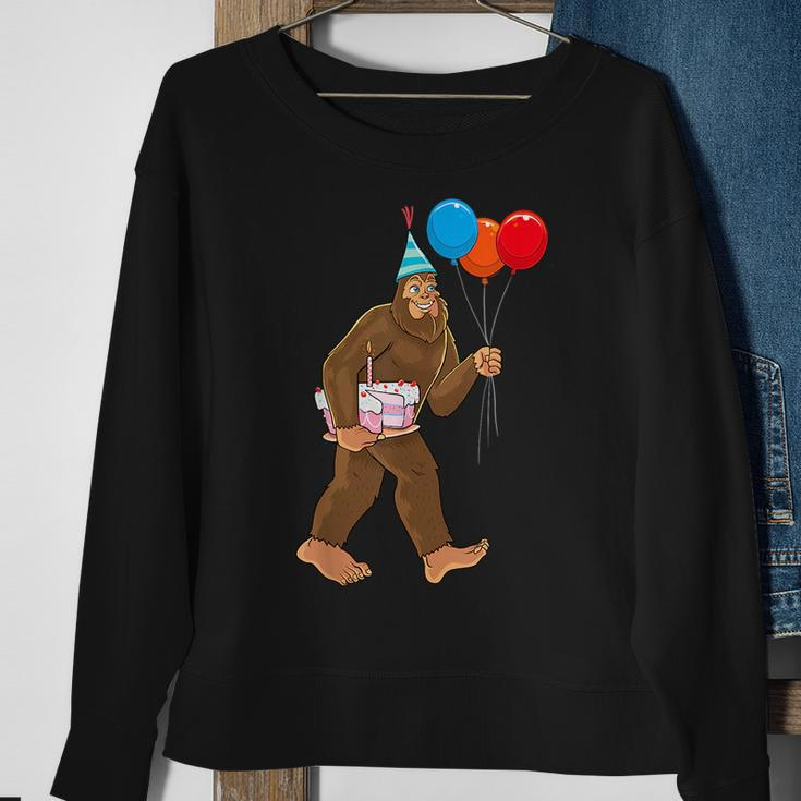 Bigfoot Its My Birthday Party Hat Balloons Boys Sasquatch Sasquatch Funny Gifts Sweatshirt Gifts for Old Women