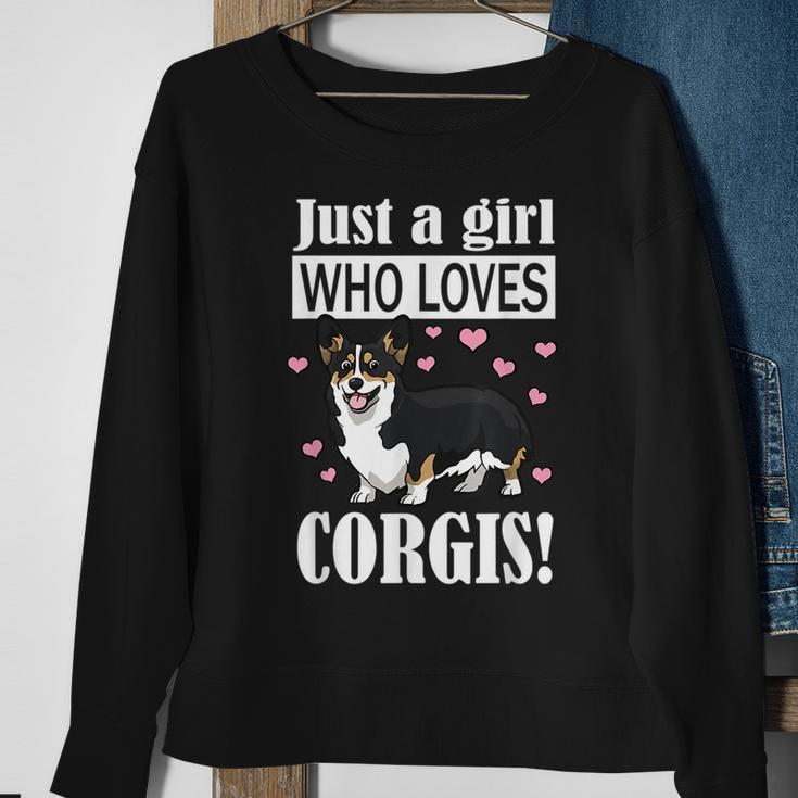 Black Tricolor Corgi Sweatshirt Gifts for Old Women