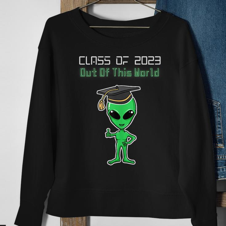Class Of 2023 Graduation Alien Graduate Funny Grad Sci Fi Sweatshirt Gifts for Old Women